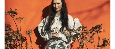 Event-Image for 'Unplugged/ Replugged Zo&euml; M&euml;'