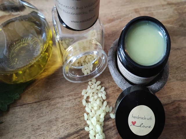 Handger&uuml;hrte Salben selbst herstellen Yatra Klangraum Haus G, Alte Affolterstrasse 2a, 8909 Zwillikon Tickets