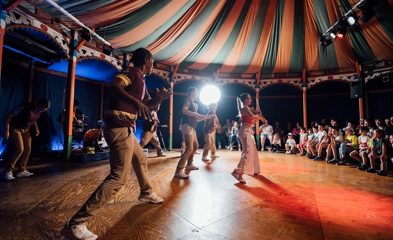 Event-Image for '"Infinity Circus" - Breakdance Acrobatics Violin Drums'