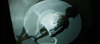 Organisateur de Mircos Suche nach dem Schatten