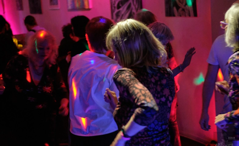 Event-Image for 'Die Early Bird Party: Der frühe Vogel tanzt den Beat'