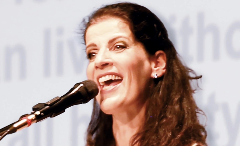 Event-Image for 'Frau Höpker bittet zum Gesang - Das Mitsingkonzert'