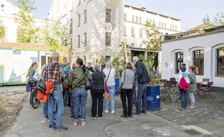 Event-Image for 'Die Krefeld Odyssee – ein theatraler Spaziergang am Westwall'