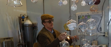 Event-Image for 'Weihnachtskugeln aus Glas herstellen'