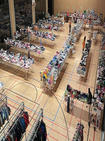 Kinderartikelb&ouml;rse K&uuml;snacht HesliHalle, Untere Heslibachstrasse 33, 8700 K&uuml;snacht ZH Tickets