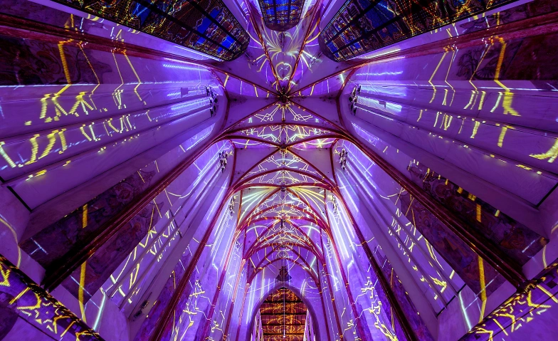 Weltpremiere in Regensburg: Die immersive Lichtshow INFINITY Tickets