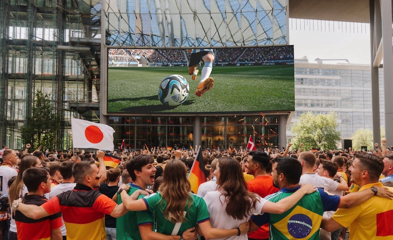Event-Image for 'Fu&szlig;ball-Sommer am Potsdamer Platz'