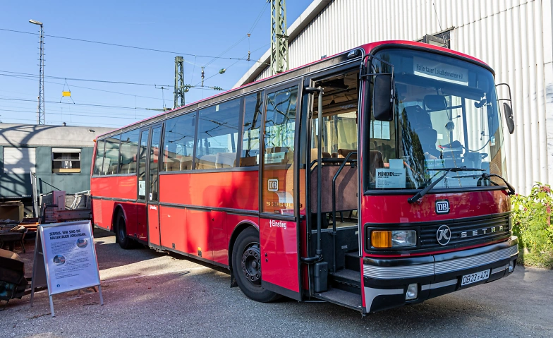 Event-Image for 'Mit dem Oldtimer-Bus zum Eisenbahnfest'