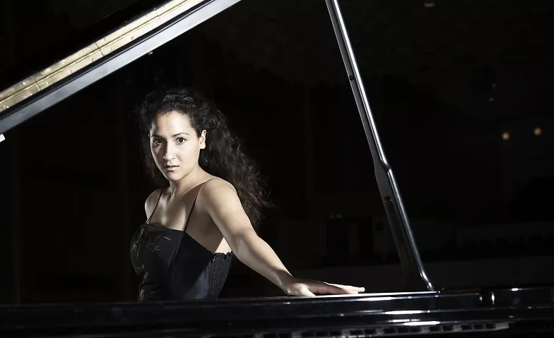 Weltklassik am Klavier-Meryem Akdenizli spielt Debussy u.a.  Herrenhaus Sickte, Am Kamp 12, 38173 Sickte Tickets