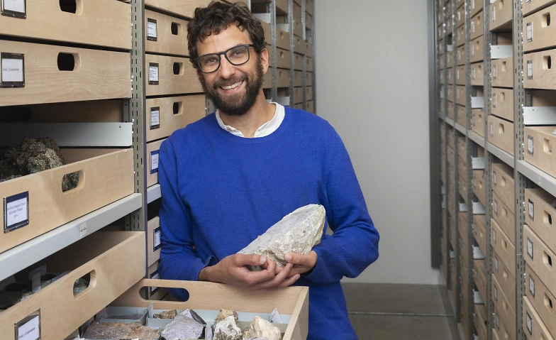 Event-Image for 'Führungen hinter die Kulissen – Rohstoffe in Smartphones'