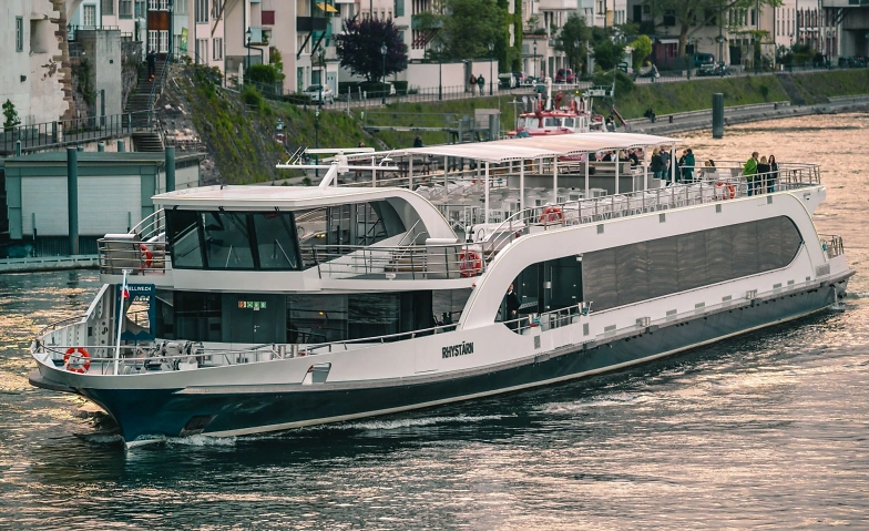 Event-Image for 'Beef & Beer uff em Rhy  Ueli Bier vom Fass & Jenzer Fleisch'