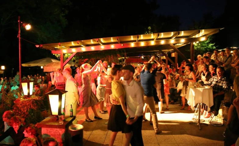 Event-Image for 'Saloppe SalsaTanzAbend - Salsa, Rueda, Bachata, Kizomba'