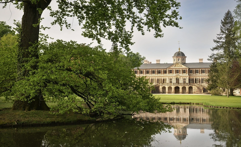 Event-Image for 'Spaziergang als Zeitreise im Schlosspark Favorite'