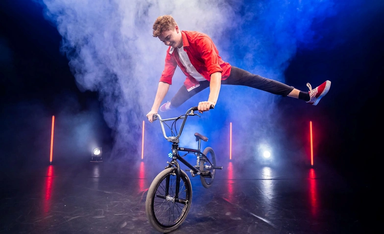 Event-Image for 'Krefeld-Premiere: WOW Varieté im Seidenweberhaus'