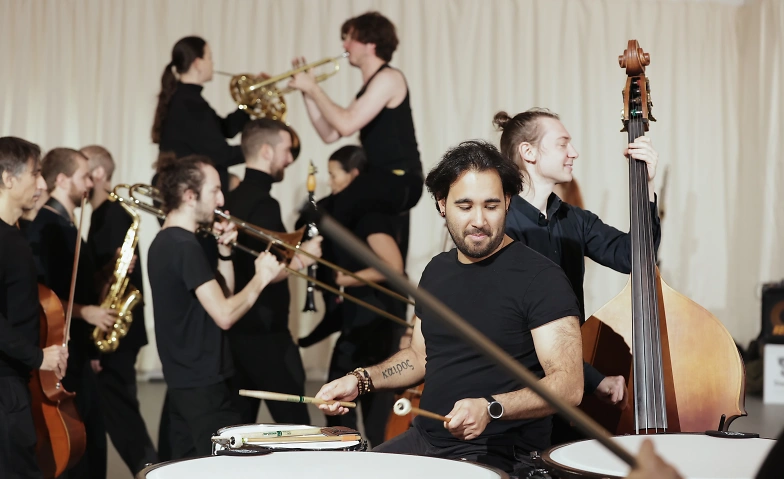 Event-Image for 'PREMIERE: escape valse &ndash; Ein getanztes Konzert'